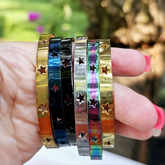 Star Bangle Bracelet Set (6) - Picture 3 of 11
